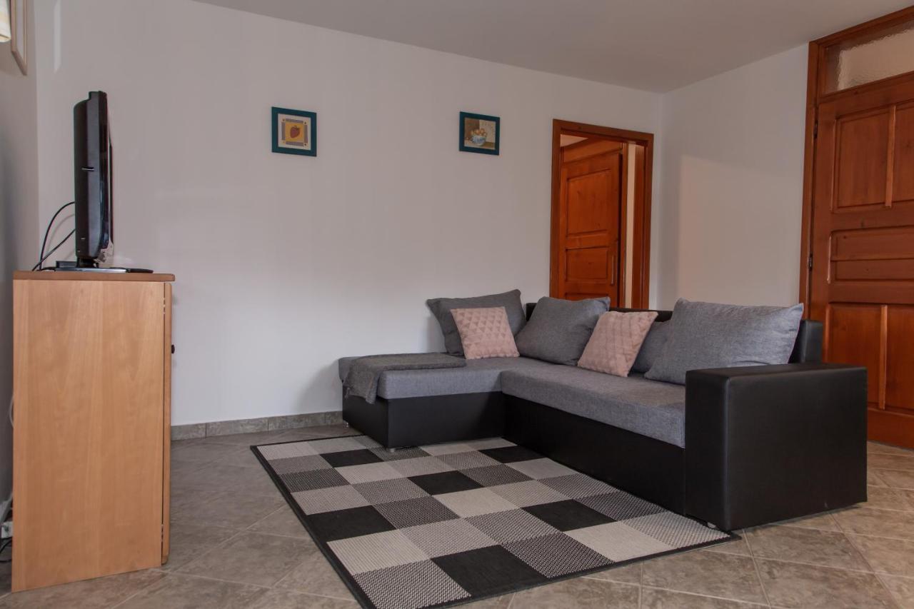Apartments Rozic ボーヒニ エクステリア 写真