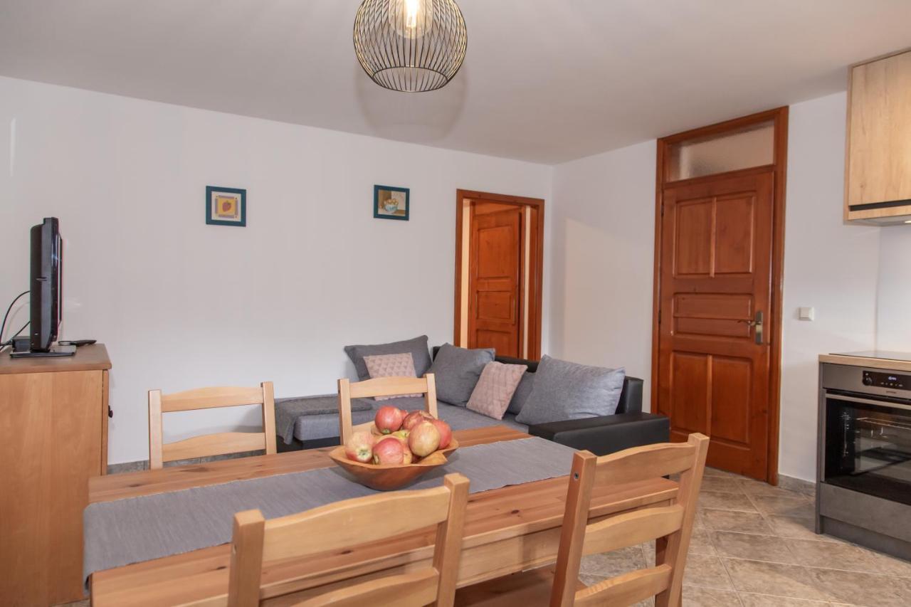 Apartments Rozic ボーヒニ エクステリア 写真