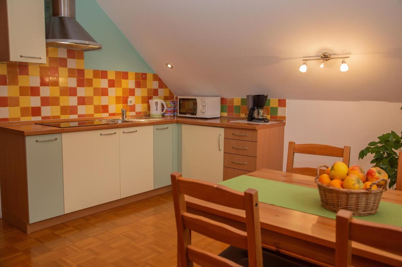 Apartments Rozic ボーヒニ エクステリア 写真